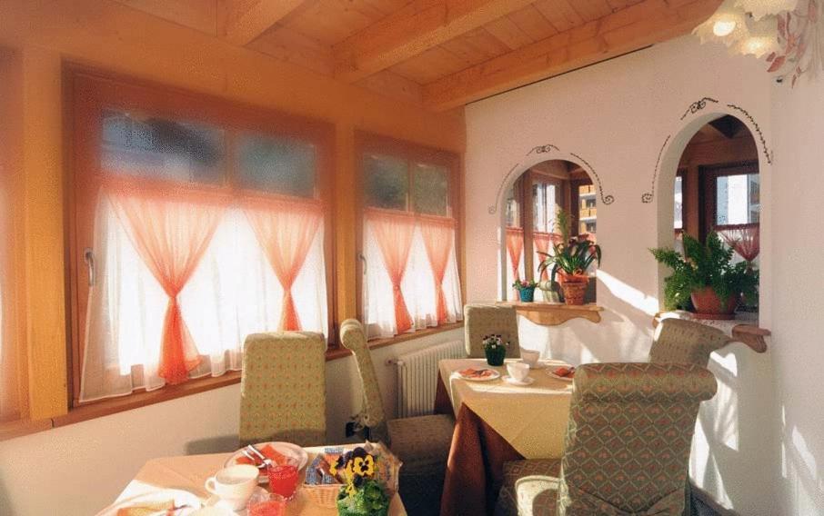 Residence Garni Il Giglio Commezzadura Dış mekan fotoğraf