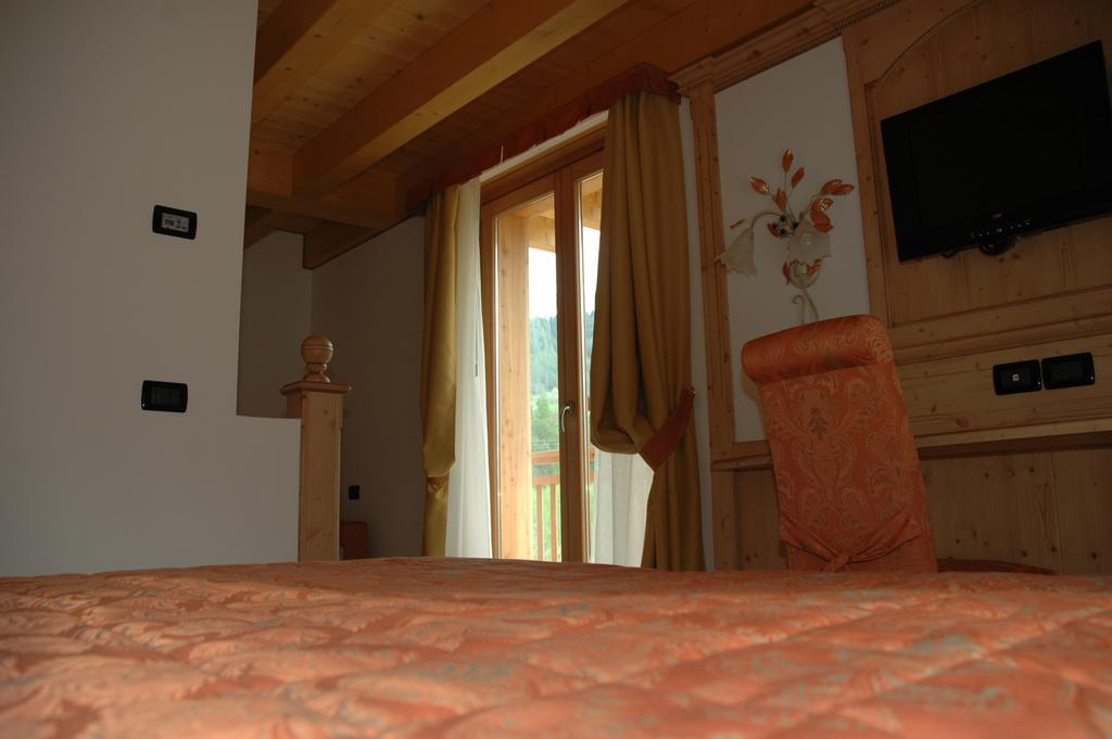 Residence Garni Il Giglio Commezzadura Dış mekan fotoğraf