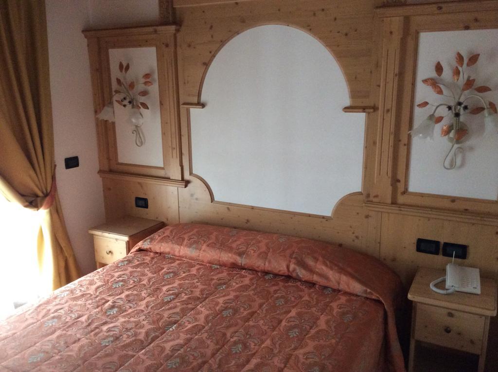 Residence Garni Il Giglio Commezzadura Dış mekan fotoğraf